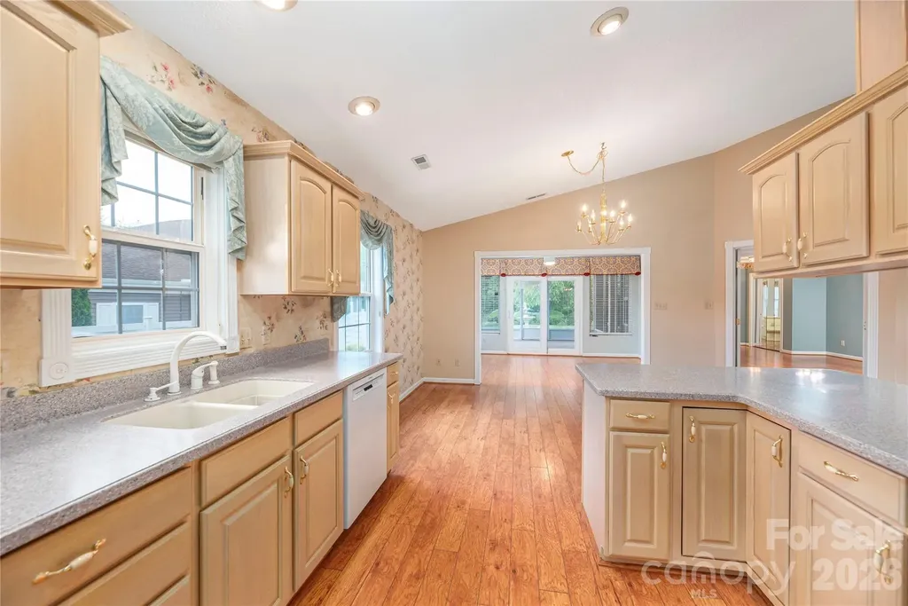11 Heather Way Candler NC 28715