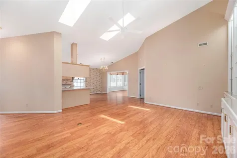 11 Heather Way Candler NC 28715