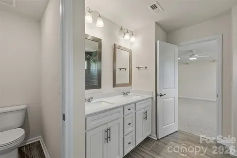 23206 Clarabelle Drive Charlotte NC 28273