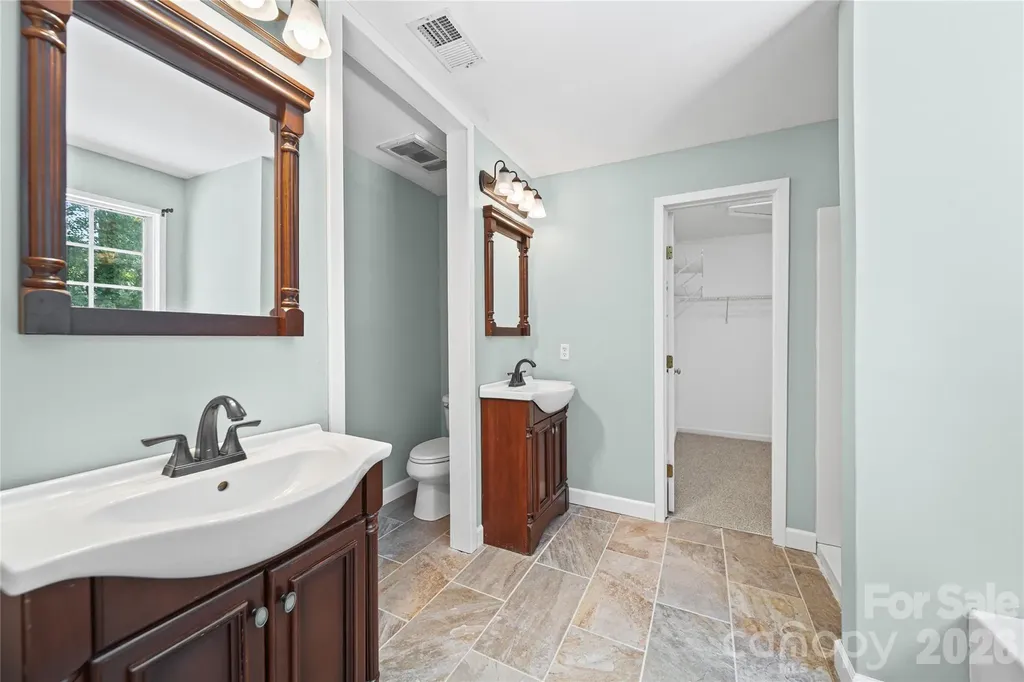 8615 Harmony Bridge Place Charlotte NC 28216