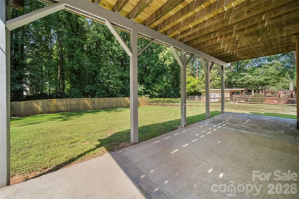 8615 Harmony Bridge Place Charlotte NC 28216