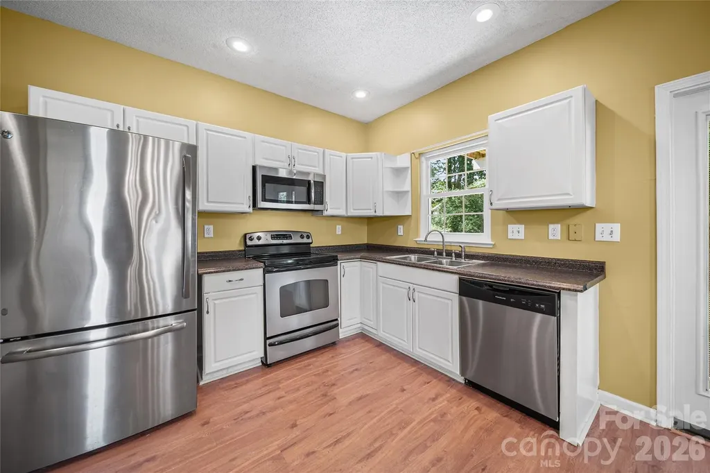 8615 Harmony Bridge Place Charlotte NC 28216