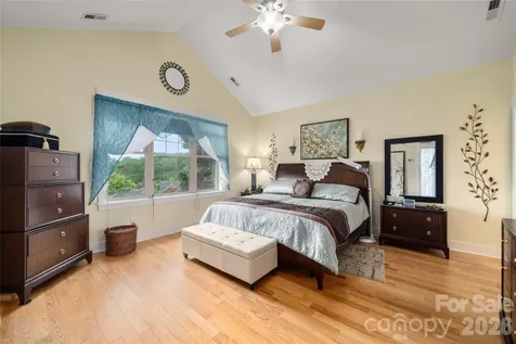 3 Holland Mountain View Asheville NC 28804