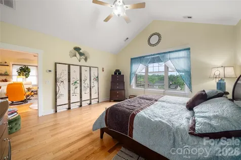 3 Holland Mountain View Asheville NC 28804