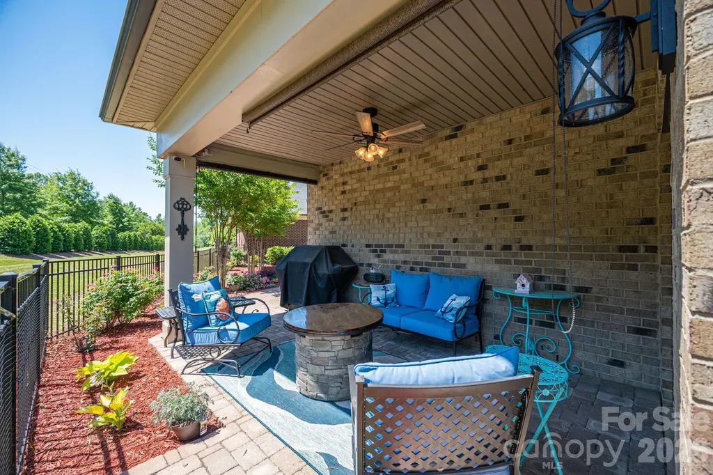 5228 Courtyard Lane Belmont NC 28012