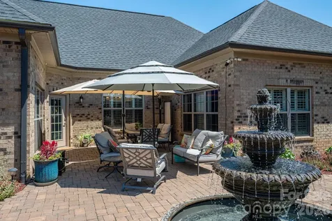 5228 Courtyard Lane Belmont NC 28012