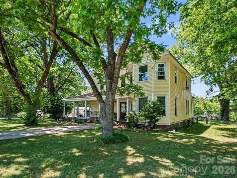 1932 Topic Street Shelby NC 28152