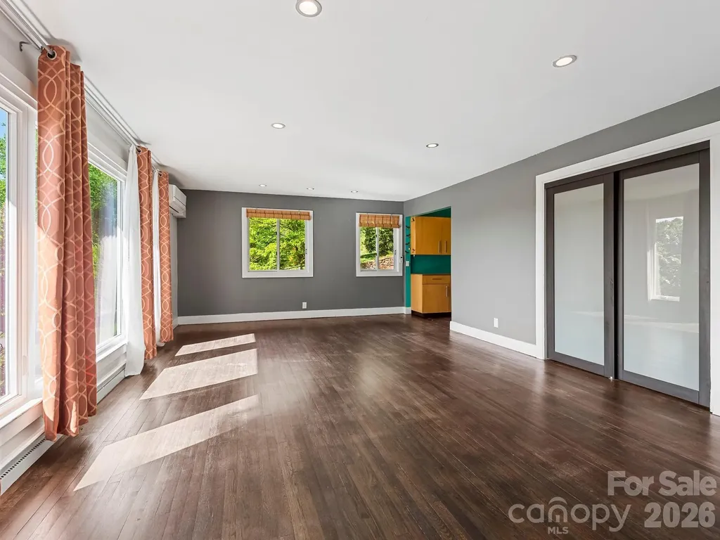 36 Robinwood Avenue Asheville NC 28806