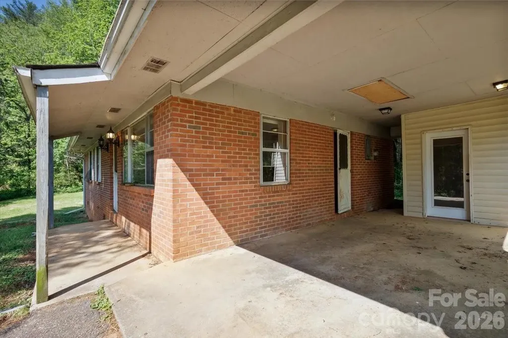 156 Old Sweetwater Road Robbinsville NC 28771