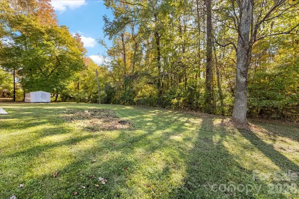 1840 Stoneyridge Drive Charlotte NC 28214