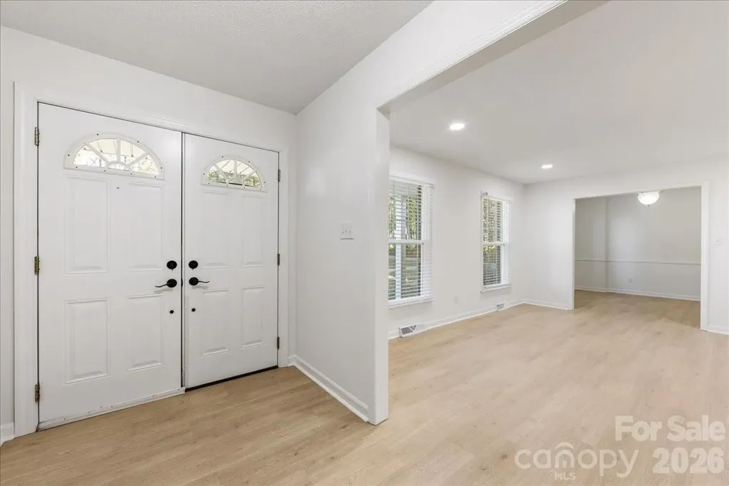 1840 Stoneyridge Drive Charlotte NC 28214