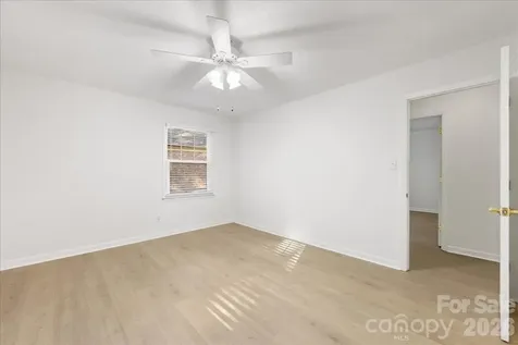 1840 Stoneyridge Drive Charlotte NC 28214