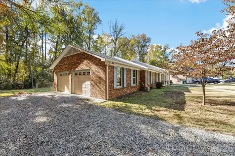 1840 Stoneyridge Drive Charlotte NC 28214
