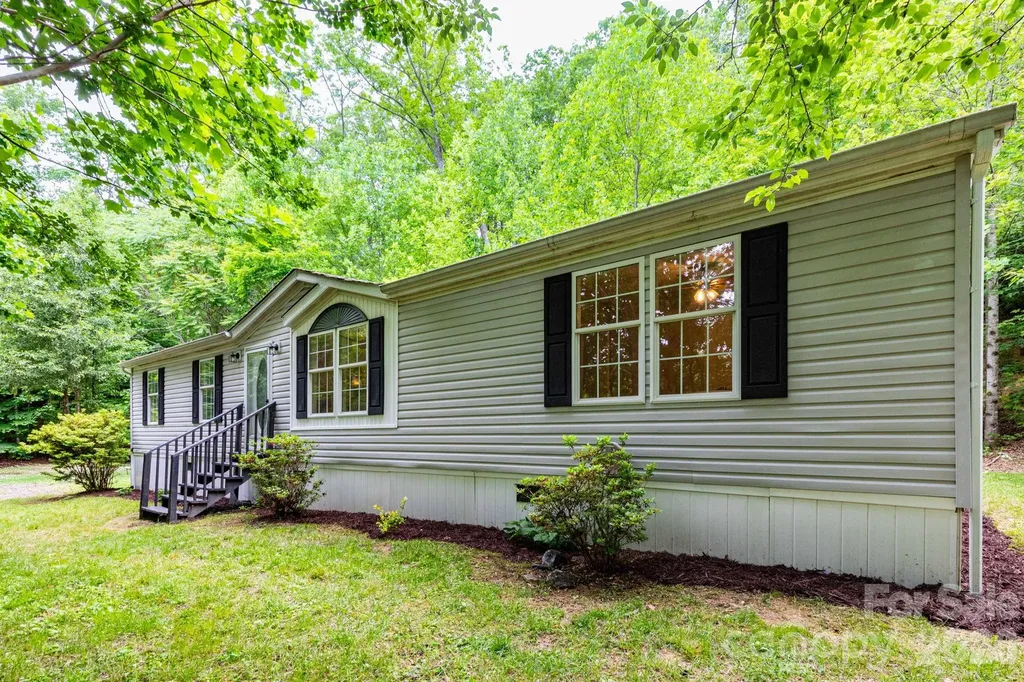 Fairview NC, 61 Blue Mountain Road