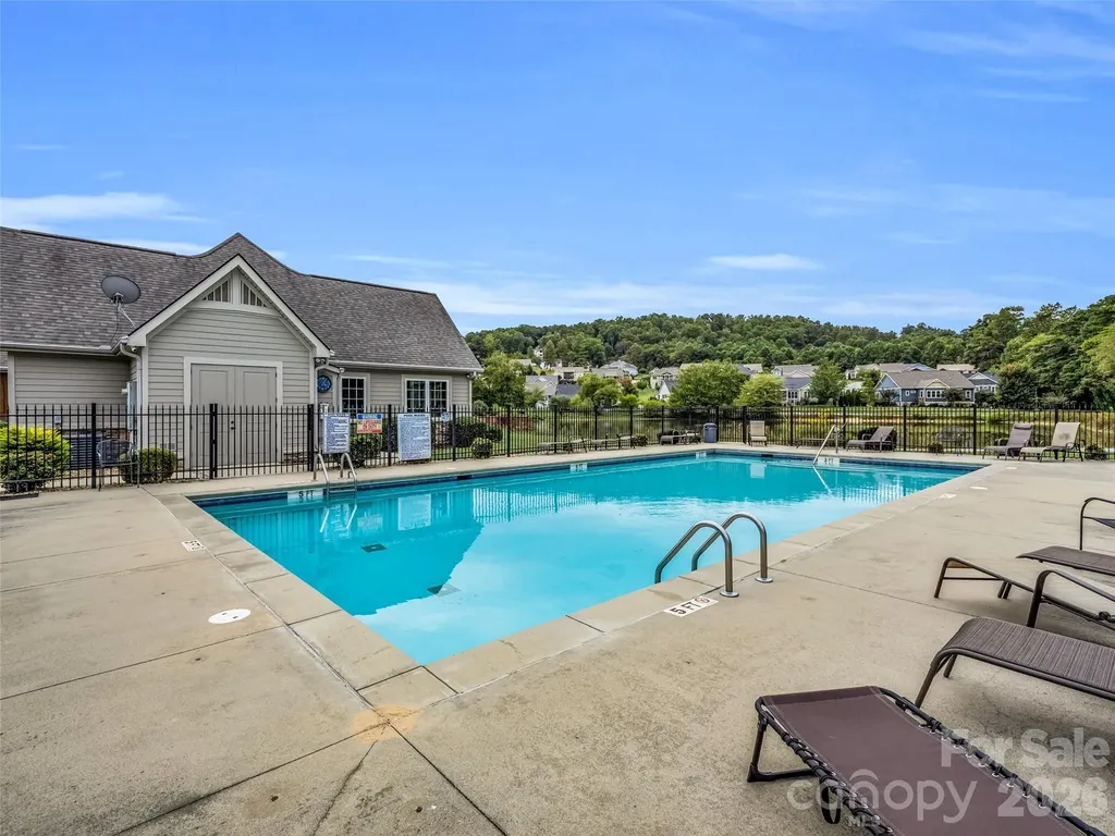 27 Spelter Street Hendersonville NC 28792