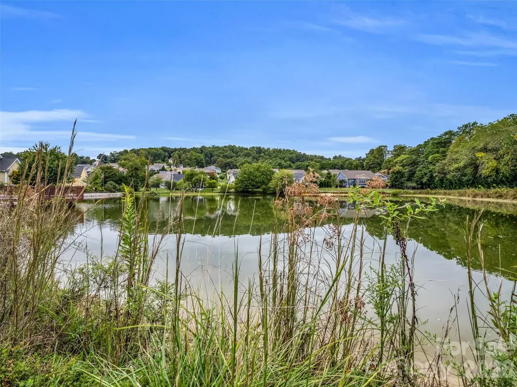 27 Spelter Street Hendersonville NC 28792
