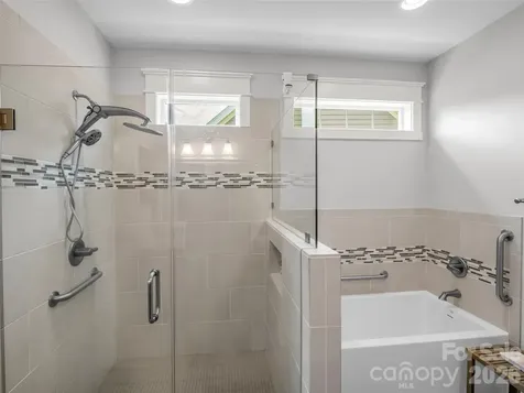 27 Spelter Street Hendersonville NC 28792