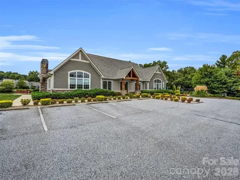 27 Spelter Street Hendersonville NC 28792
