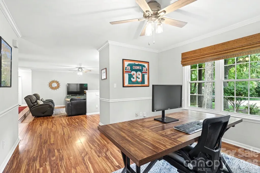 8207 White Horse Lane Charlotte NC 28270