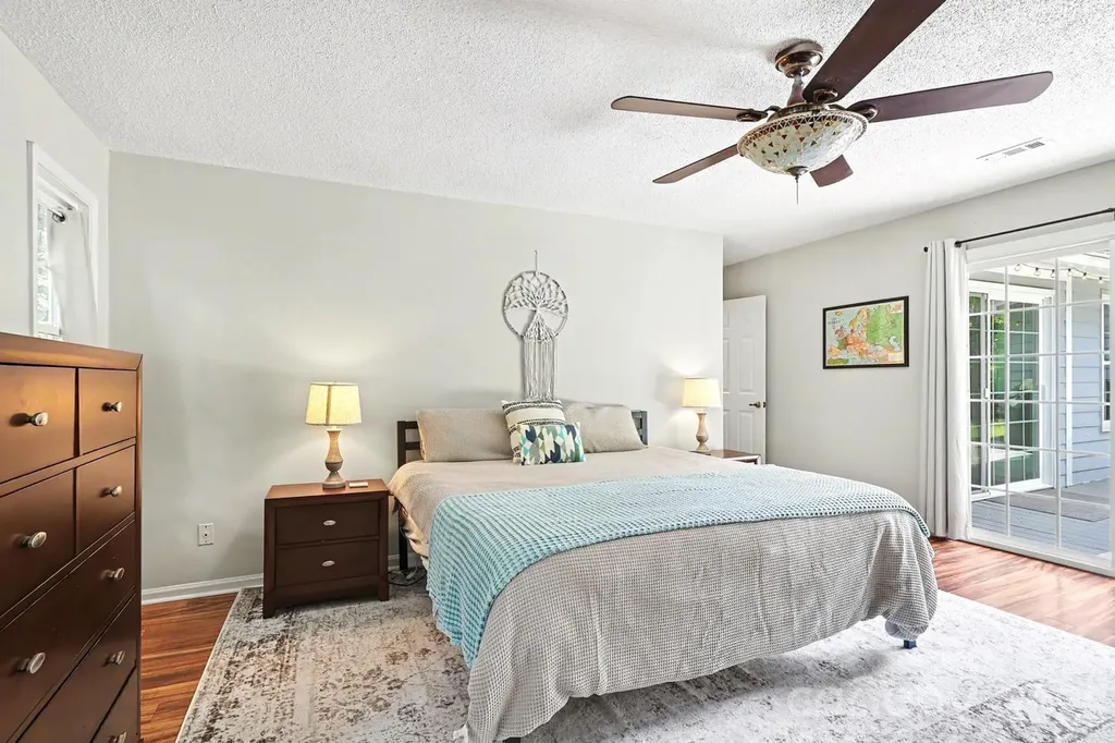 8207 White Horse Lane Charlotte NC 28270