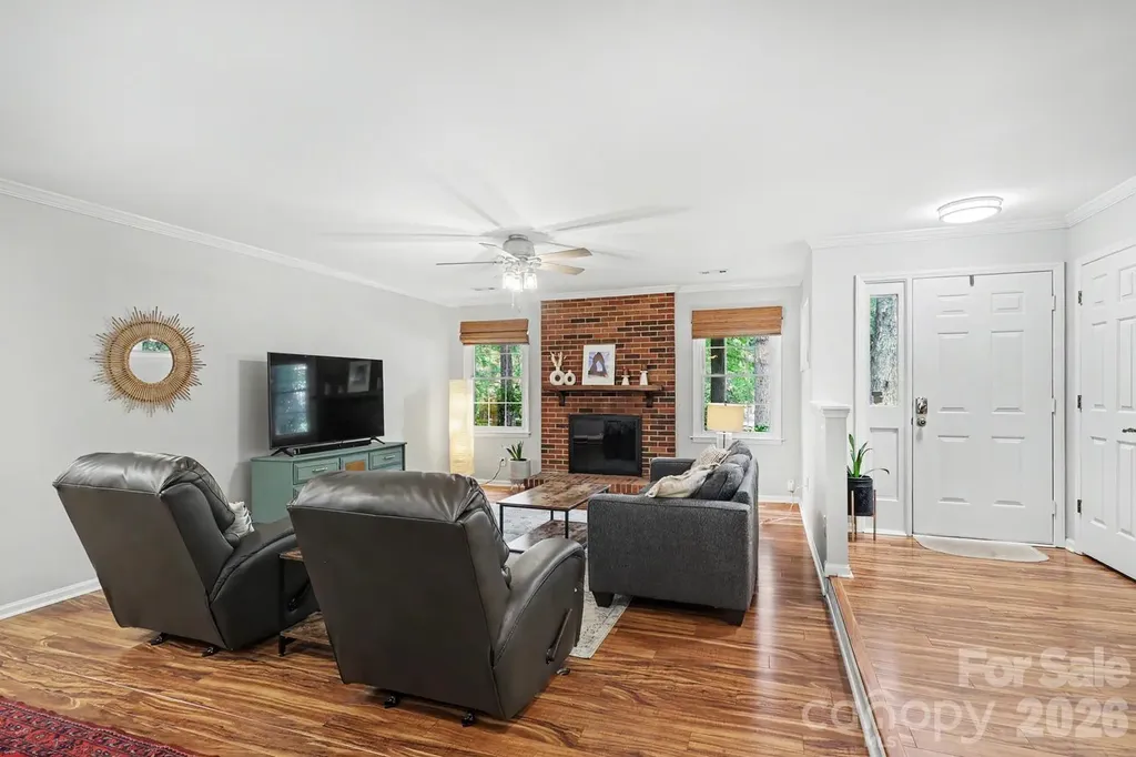 8207 White Horse Lane Charlotte NC 28270
