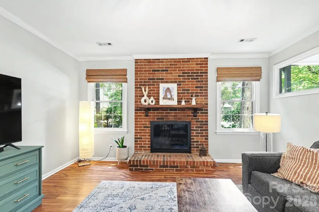 8207 White Horse Lane Charlotte NC 28270