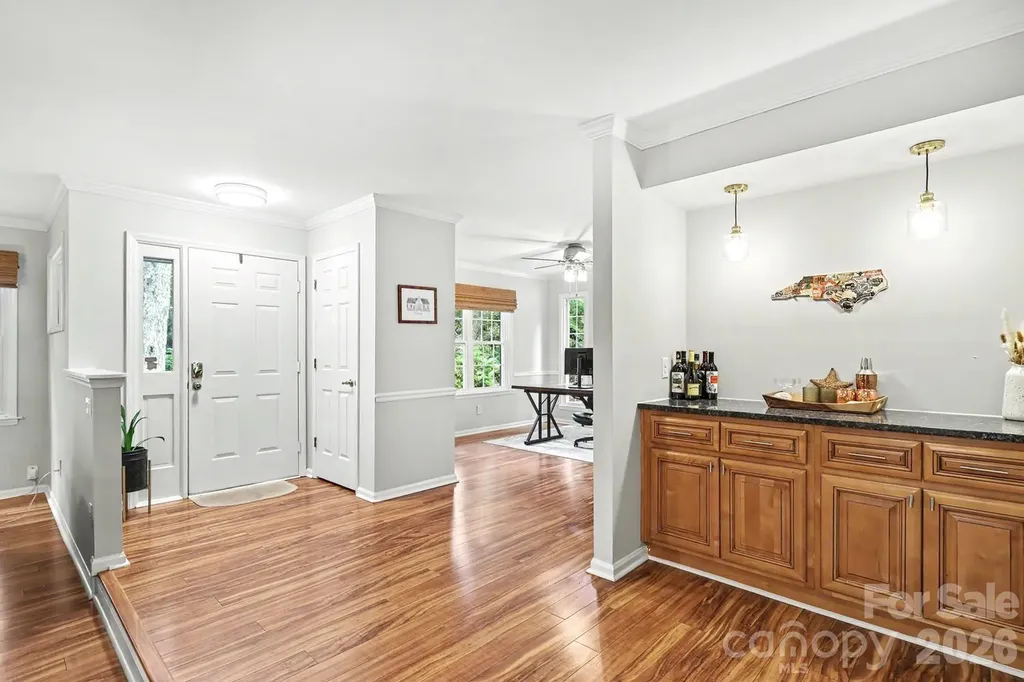 8207 White Horse Lane Charlotte NC 28270