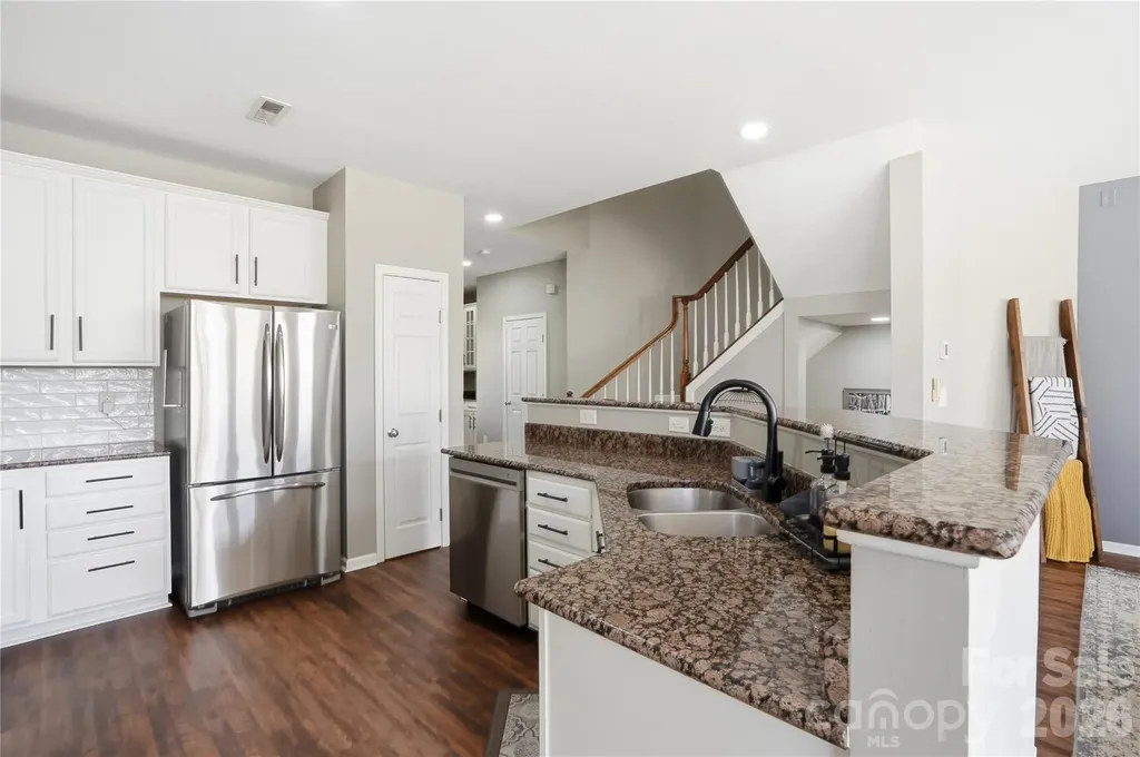10005 Kings Parade Boulevard Charlotte NC 28273