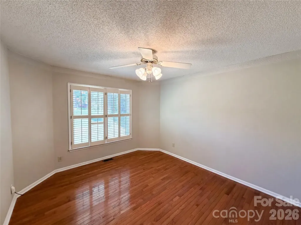 8400 Chestnut Oak Court Harrisburg NC 28075