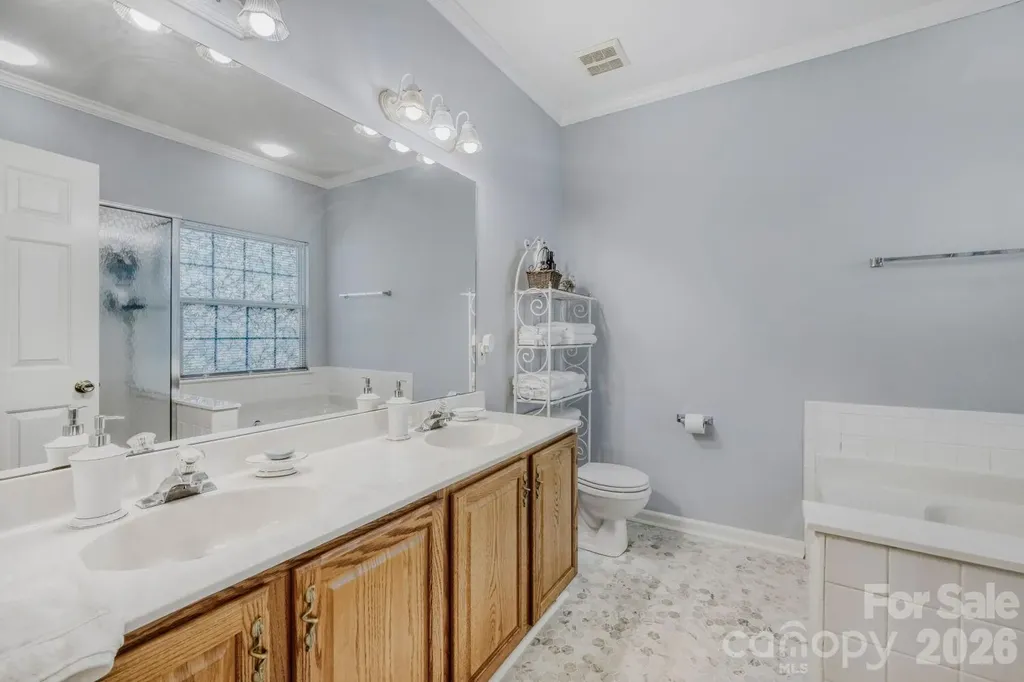 11718 Planters Estates Drive Charlotte NC 28278