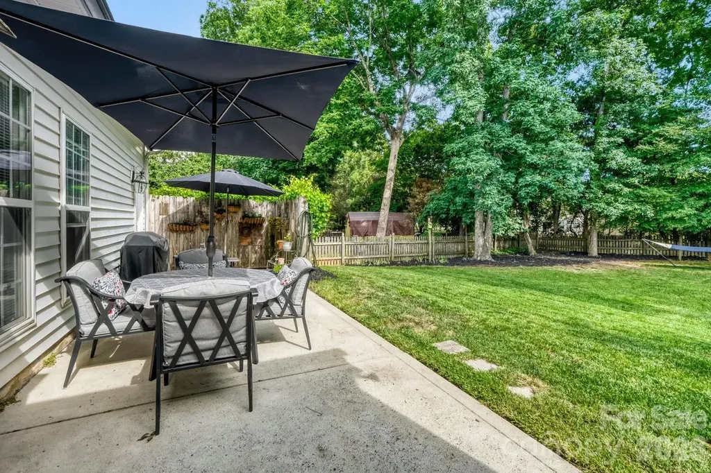 11718 Planters Estates Drive Charlotte NC 28278