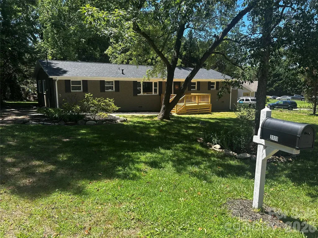 2111 Shalimar Drive Charlotte NC 28216