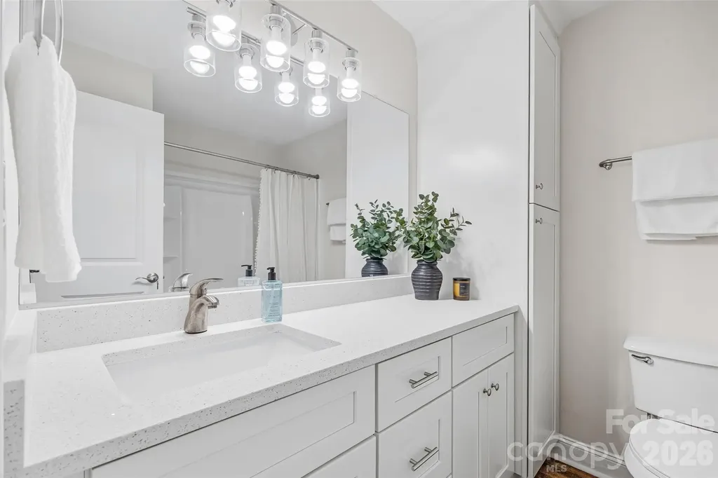 2111 Shalimar Drive Charlotte NC 28216