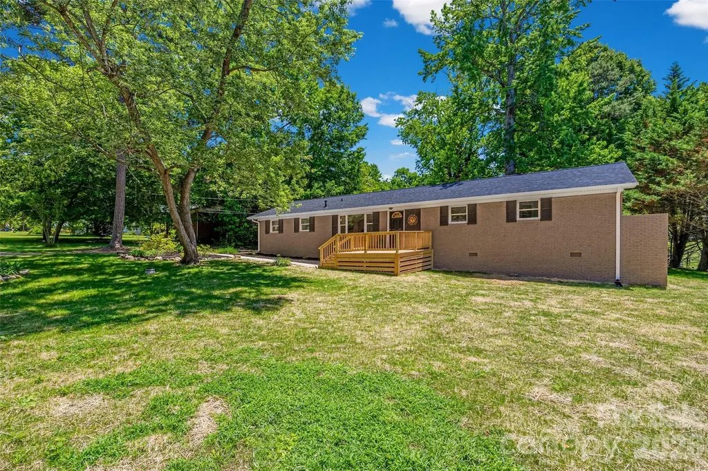 2111 Shalimar Drive Charlotte NC 28216
