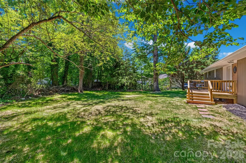 2111 Shalimar Drive Charlotte NC 28216