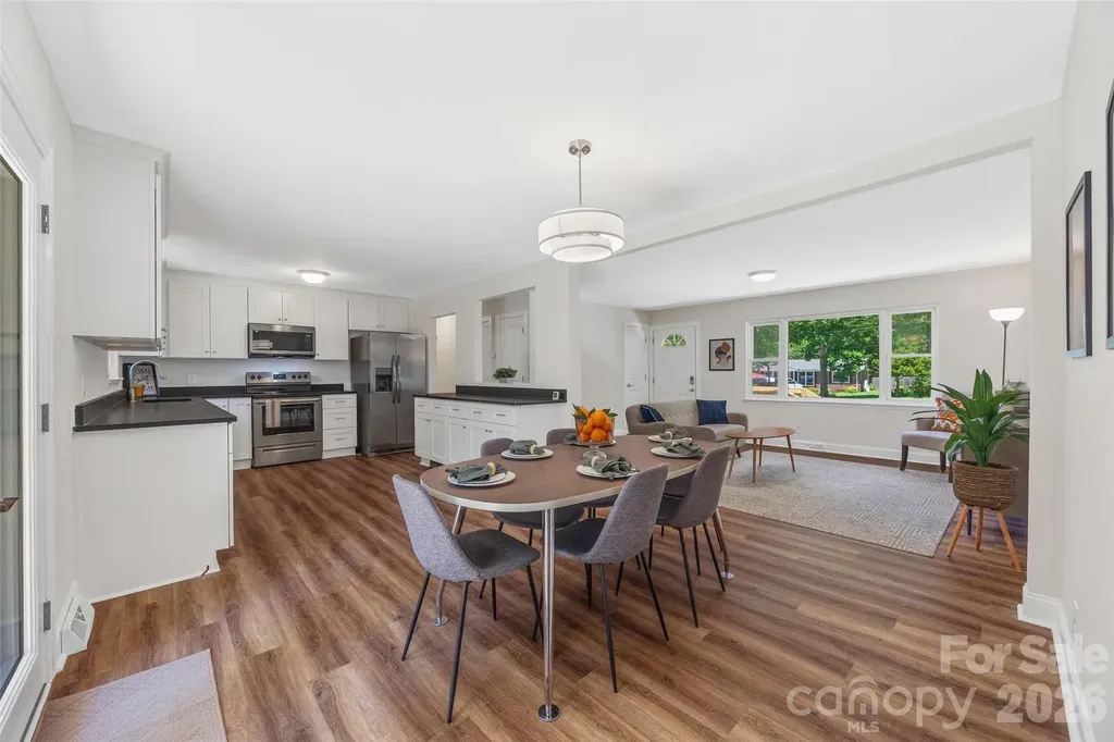 2111 Shalimar Drive Charlotte NC 28216