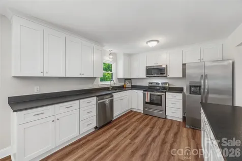 2111 Shalimar Drive Charlotte NC 28216