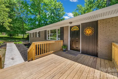 2111 Shalimar Drive Charlotte NC 28216