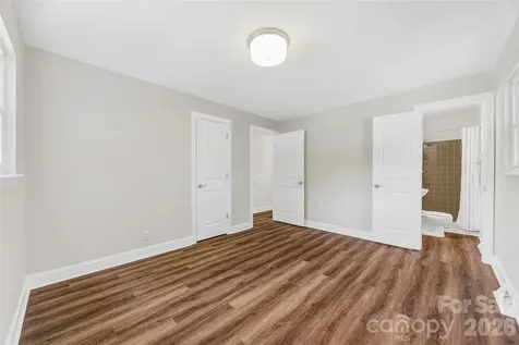 2111 Shalimar Drive Charlotte NC 28216