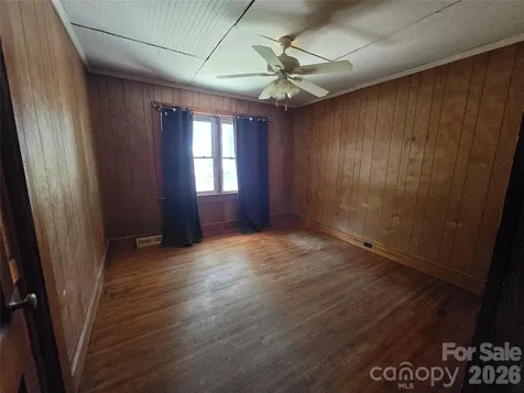 1127 N Mountain Street Blacksburg SC 29702