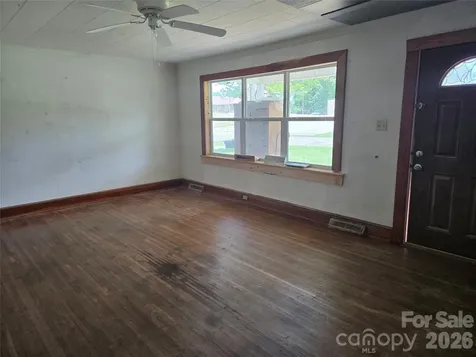 1127 N Mountain Street Blacksburg SC 29702