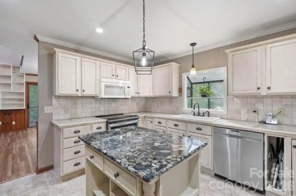 4013 Carlton Drive Claremont NC 28610