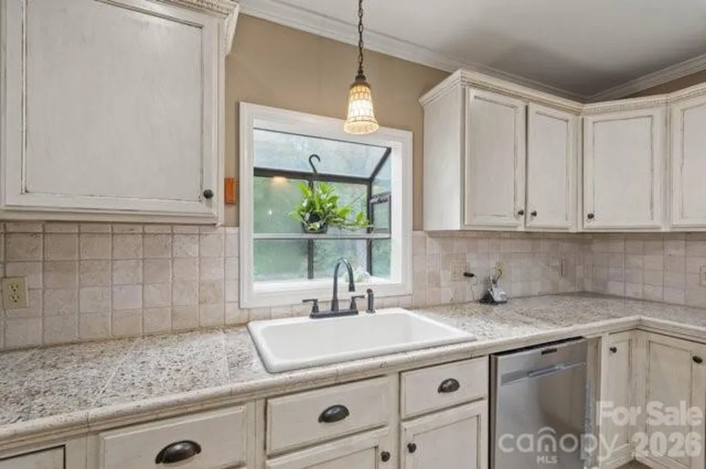 4013 Carlton Drive Claremont NC 28610