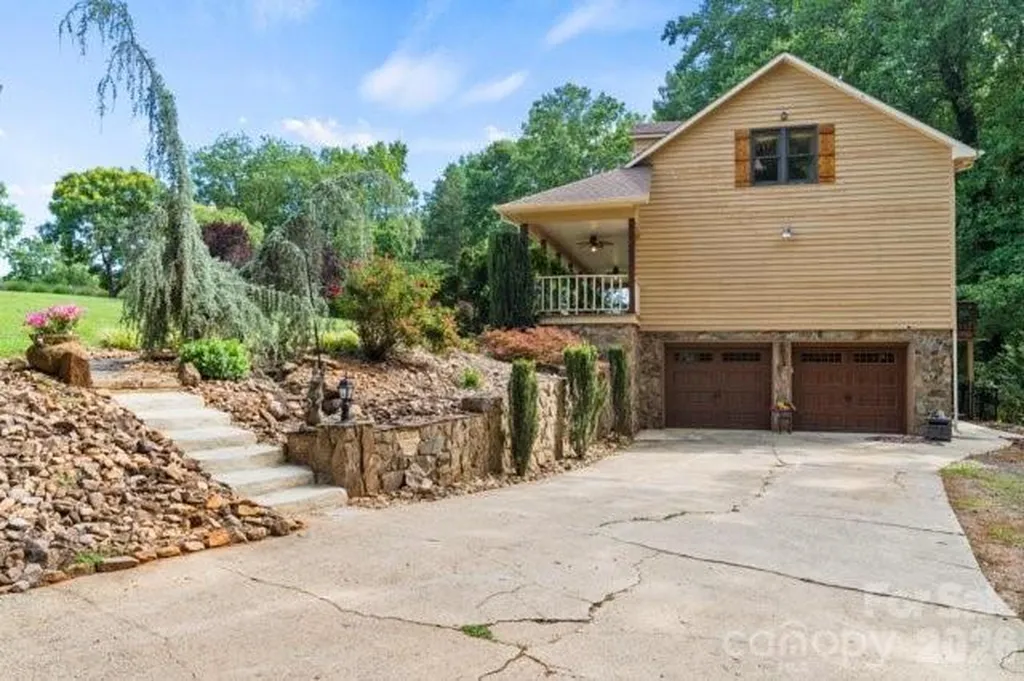 4013 Carlton Drive Claremont NC 28610