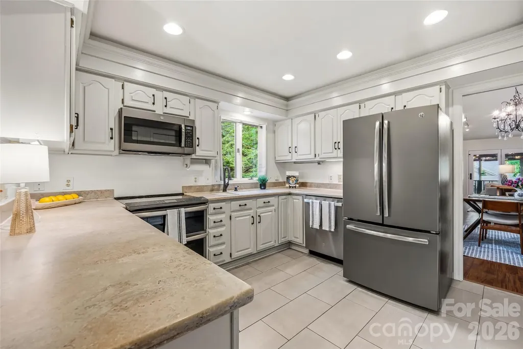 205 N Scarlet Oak Lane Hendersonville NC 28791