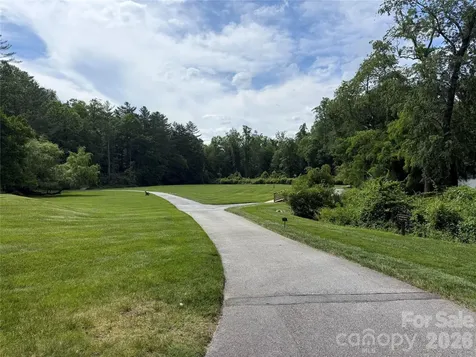 205 N Scarlet Oak Lane Hendersonville NC 28791