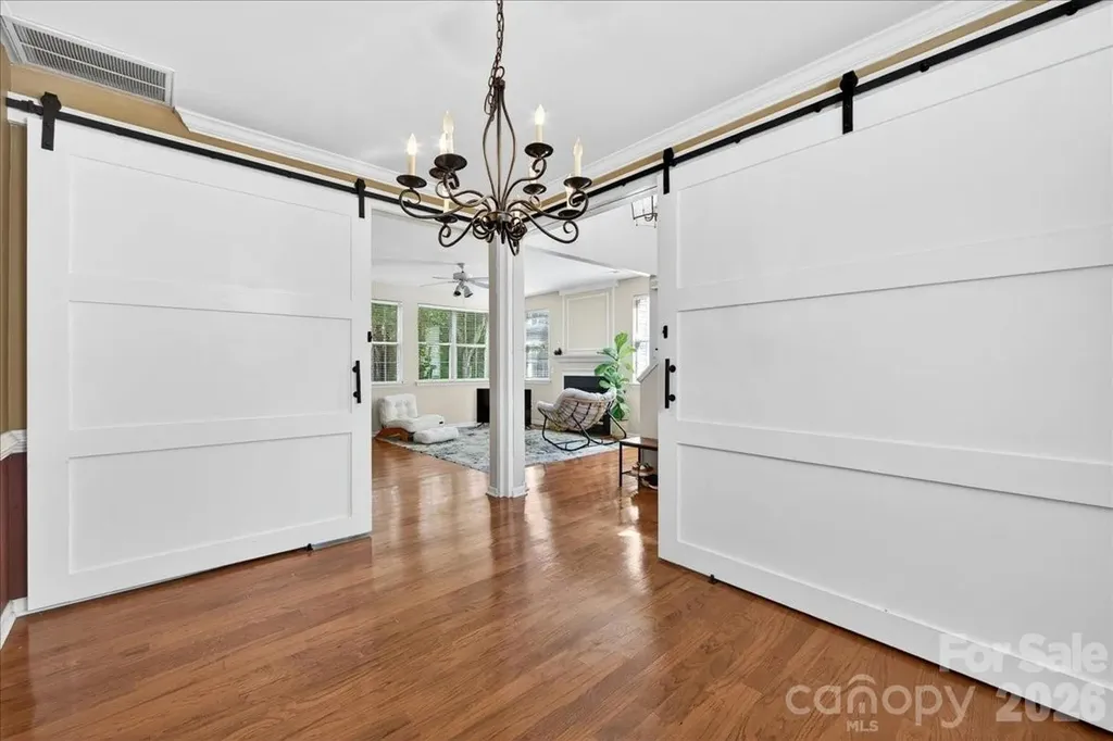 9200 Royal Highlands Court Charlotte NC 28277
