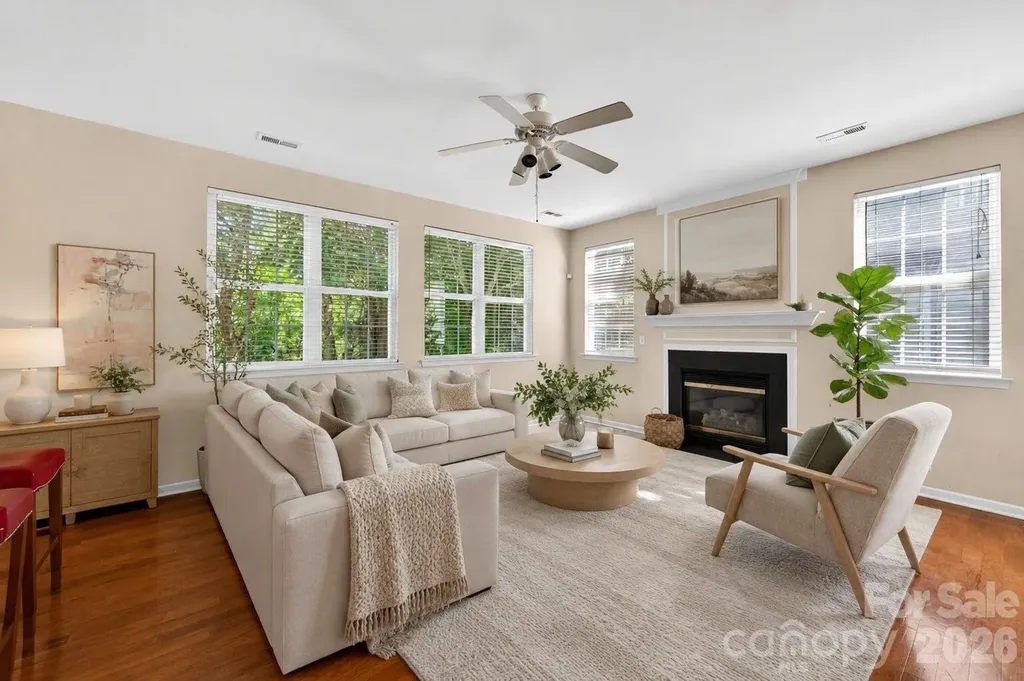 9200 Royal Highlands Court Charlotte NC 28277