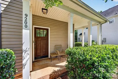 9200 Royal Highlands Court Charlotte NC 28277