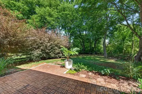 9200 Royal Highlands Court Charlotte NC 28277